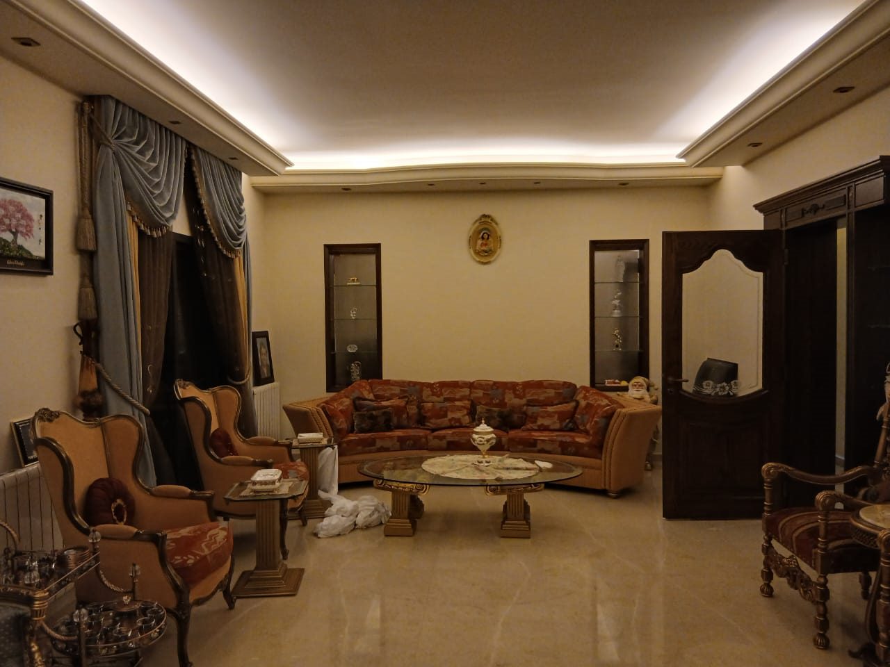 Ref (GH54.A.157)A 275 m2 apartment for sale in Jal El Dib

This property consists of the below:

Level: 2
4 bedrooms
4 bathrooms
2 dining rooms
2 parking spots

Brokerage fees: 2.5 % in case of selling / 1 month rental value in case of rent. 

For more info, kindly contact us on 71 66 55 71 / 71 788 178 or message us on WhatsApp with your full name and the reference number of the property and we will contact you the soonest.

I SOLD is a member of the Real Estate Syndicate of Lebanon (REAL)

I SOLD (Lebanon), Zalka Highway, Zalka 690 Bld. 6th Floor



رسوم الوساطه في حاله البيع ٢٫٥ ٪ وقيمة شهر في حالة الإيجار 

للمزيد من المعلومات، يرجى الاتصال بنا على  (71788178)(96171665571+) أو مراسلتنا على الواتساب مع الإسم الكامل والرقم المرجعي للعقار وسنتواصل معك في أقرب وقت

شركة  ( أي سولد )  عضو في نقابه الوسطاء والاستشاريين العقاريين في لبنان	 